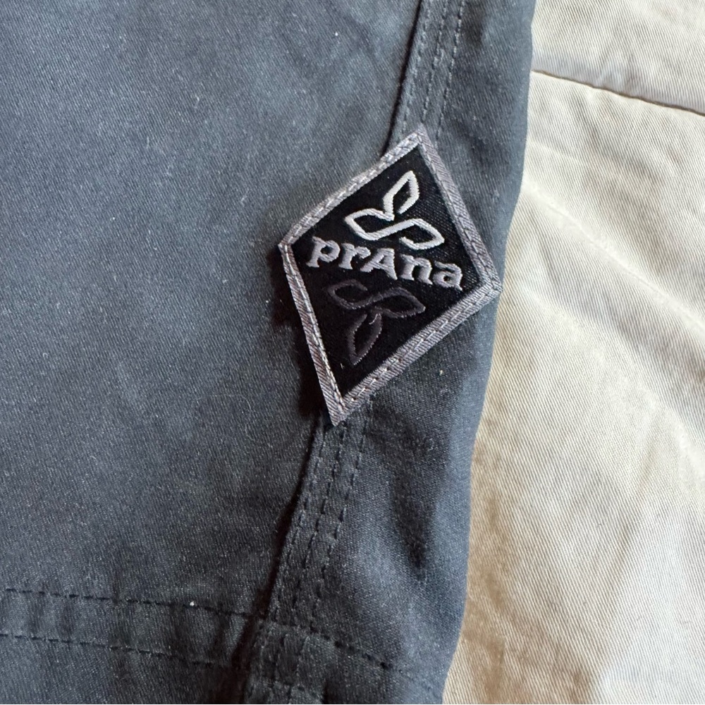 NWT Men's Prana Mojo Hiking Performance Shorts, Black, Size XL - Picture 3 of 9
